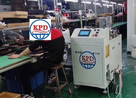 Ab Macchina per la distribuzione e la preparazione di resine epossidiche per la precisione dei sensori elettronici