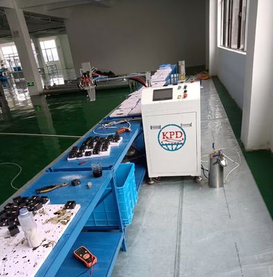 Sistema di distribuzione volumetrica per materiali a basso livello di rumore e a due componenti