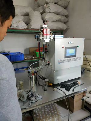 AB Macchina per la distribuzione automatica di resine epossidiche e della distribuzione di fluidi