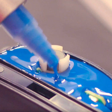 Dispensatore di miscela a due componenti per silicone RTV e versatile