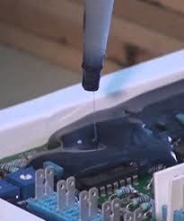 Dispensatore di miscela a due componenti per silicone RTV e versatile