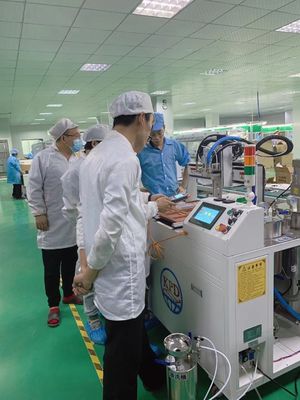 Macchina di imballaggio della colla azionata elettricamente per LED Driver Potting Solution Professional