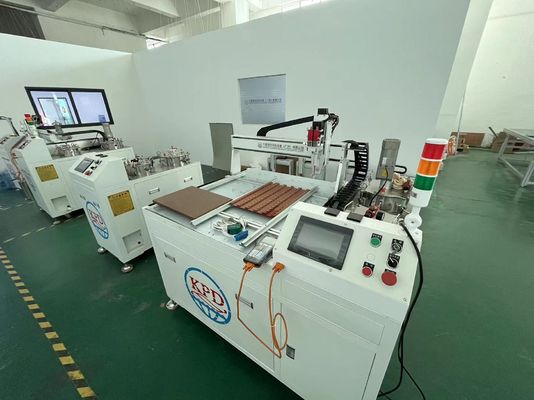 Dispensatore automatico di colla CNC adesivo in resina epossidica UV montato su un pavimento a vite a 3 assi